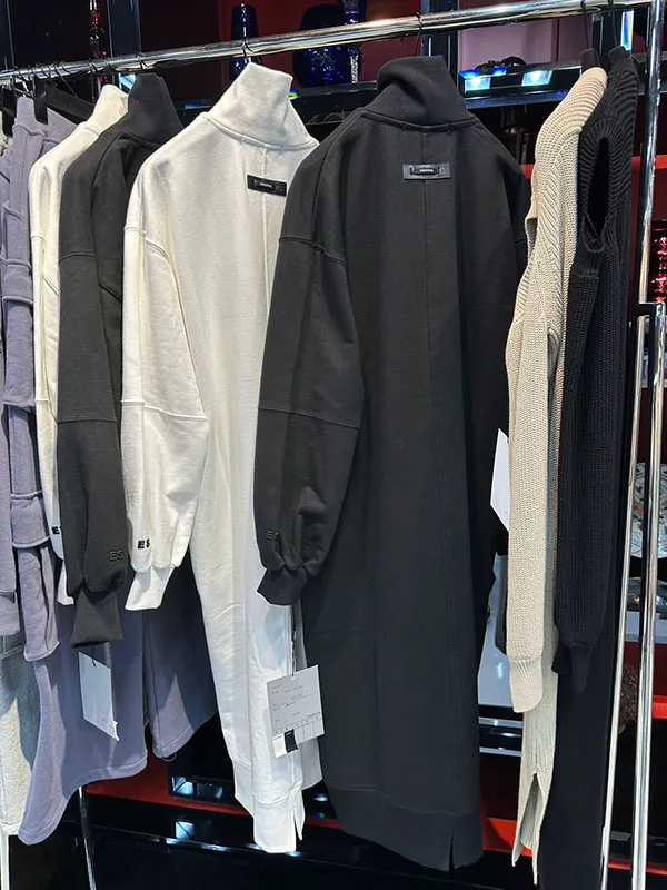 入荷予定エッセンシャル